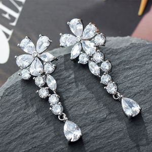 Fashion- Cubic Zirconia Earings para mujeres Joyas de marca Eartres de bodas Silver Silver 925 Pendientes