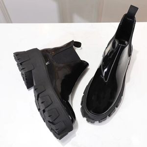 Okrągłe Toe Niskie obcasy Botki Damskie Buty Bootee Kobieta 2022 Buty Gumowe buty Botki Ladies Lace Mid-Calf Rain Rock 35-40