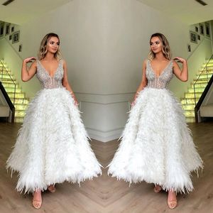 2020 Bollkake Aftonklänningar Tulle med skål och fjäder Prom Dress V Neck Särskilda tillfällen Klänningar