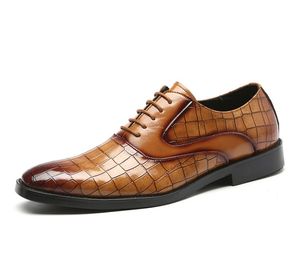 dos homens Crocodile vestido de couro sapatos de amarrar Wedding Party Shoes Mens Negócios Escritório Oxfords Flats Plus Size Men Moda