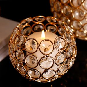 クリスタルのキャンドルホルダーボールのロマンチックな結婚式のゴールドの装飾クリエイティブレトロなローデクスティックアイアンホームテーブルの装飾メタル