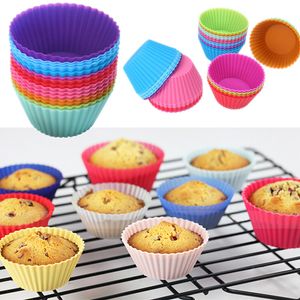 Di alta qualità Muffin Cupcake Tazze di Silicone 12 pz/lotto Rotondo Per Muffin Cupcake FAI DA TE Cottura Fondente Muffin Torta Tazze Stampi Promozione