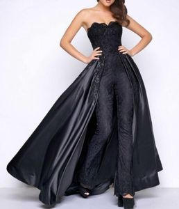 Kvinnor Jumpsuits With Overskirts Prom Dresses Strapless Black Lace Appliques Satin Formell Party Gowns Zipper Tillbaka Kändis Kvällsklänning