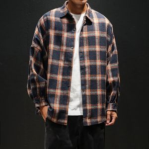 Mens Plaid Flannel T-shirts Hip Hop Men Skjorta Långärmad Streetwear Coat Loose Casual Shirt 5XL Plus Storlekskläder