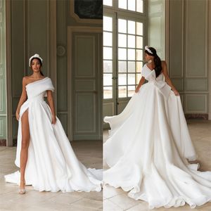 Sexy Wedding Dresses One-shoulder High-split Appliqued Beaded Sash Bow Gorgeous Bridal Gown Satin Backless Sweep Train Robes De Mariée