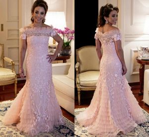 花嫁のドレスのシックなピンクの母の半袖バトーネックショートアップリケレースの母のマーメイドイブニングガウンゲストウェア