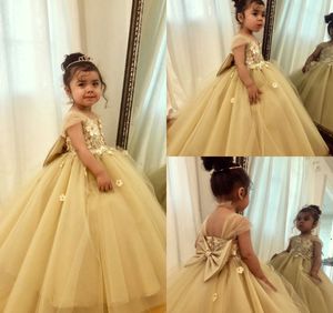 2019 Altın Kızlar Pageant Elbiseler Kare Boyun Dantel Aplike Büyük Yay Sevimli Çiçek Kız Elbise Mütevazı Bir Çizgi Çocuk Parti Abiye