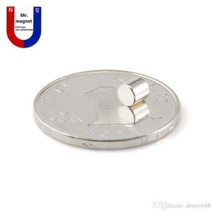 200 pezzi 4mmx4mm Magneti al neo neodimio super potenti 4*4mm N35 magnete, D4 * 4 magnete permanente 4x4mm magnete in terre rare 4mm x 4mm, magnete 4x4