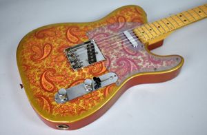 Anpassad masterbuilt Dale Wilson 1969 Relic Gold Burst Pink Paisley Electric Guitar, Maple Fingerboard Black Dot Inlay, Vintage Tuners