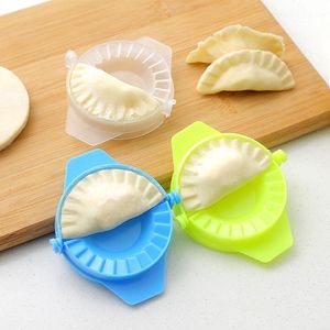 New style hand dumpling machine Home plastic Dumpling Pie Dough Pastry Pie Dumplings Mould Tool wholesale
