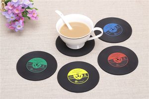 4 Farben kreative CD-Tassenmatte Retro-Vinyl-Untersetzer rutschfeste Vintage-Schallplatten-Tassenunterlage Home Bar Tischdekoration Kaffeematten