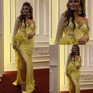 Dubai Afryki Prom Dresses Sweetheart Z Długim Rękawem Sexy Wysokiej Splitu Formalna Suknia Wieczorowa Syrenka Zroszony Ręcznie Made Flower Ladies Party Suknie