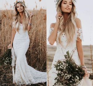 Utanför axeln Boho bröllopsklänningar Billiga 2022 Härlig spetsskede Baklösa Skräddarsydda Bridal Dress Berta Bröllopsklänning Sommarland