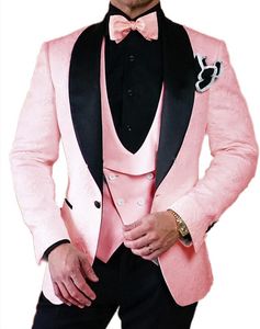 Мода розового Тиснения Groom Tuxedos шаль лацкане дружка Свадьба 3 шт костюм мужчины Бизнес Пром куртка Blazer (куртка + штаны + Tie + Vest) 87