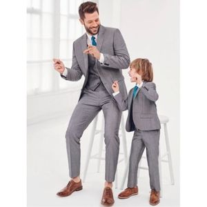 Stilig Grå Brudgum Tuxedos Peak Lapel Man Parent-Barn Business Suit Boys Party Blazer Waistcoat Byxor sätter K: 47