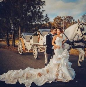 Cathedral Train Sweetheart Beaded Lace Ruffles Mermaid Beach Bröllopsklänningar Backless Luxury Sparkly Trumpet Bridal Gowns 2016 BERTA