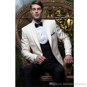 Нового прибытие Ivory Groom Tuxedos шаль лацкане Человек Пром деловой костюм выпускной вечер венчание Blazer партия костюмы (куртка + брюки + жилет + Tie) J720