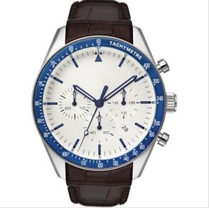 2019 Men's Watch Mens Trophy Dial White Chronograph Quartz Watch مع حزام جلدي 1513629312U