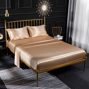 Copriletto trapuntato di design Set biancheria da letto di lusso extra large Set di quattro pezzi Forniture per la casa Tessuti per la casa Raso di seta ghiacciata europea e americana261O