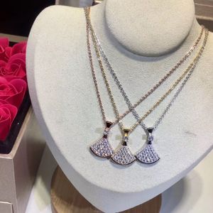 Fashion-серебряное ожерелье кулон форма вентилятор с бриллиантом для женщин ювелирных изделий венчания подарка свободной перевозкы груза PS5038