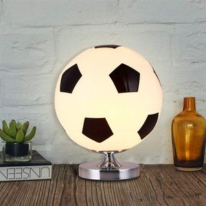 Fotbollsbordslampa Modern Glas Lampskärm med Metall Base Creative Soccer Bedroom Bedside Lampa för Barn Room Decoration Lighting Fixture