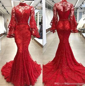 Meerjungfrau Elegant Red Prom Crystal Perlen Perlen Langarm Festzugskleider hoher Nacken Kaftan Dubai Arabisch Spitze Abendkleid