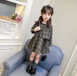 Completi autunnali per ragazze 2018 Cappotto in lana autunno e inverno per bambini Berretto casual Completo a tre pezzi Set per ragazze