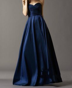 Marineblaues Brautjungfernkleid aus Satin, herzförmig, ärmellos, rückenfrei, bodenlang, langes Brautjungfernkleid aus Satin. Neu eingetroffen