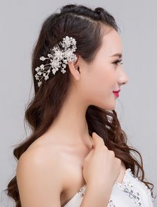 Copricapo con pettine per capelli fatto a mano con perla simulata con filo di rame e regali di gioielli da sposa in stile fiore in lega