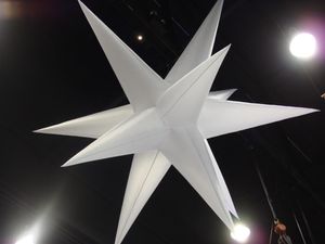 Hanging Inflatable Balloon Star with LED Light for Nightclub or Wedding Party Music Park Ceiling Decoration