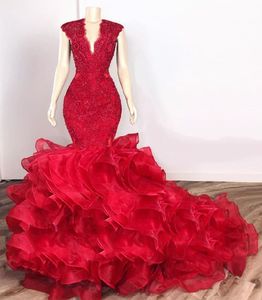 Röd Long Evening Pageant Klänningar 2020 Lyxig Beaded Lace Top Tiered Ruffles Afrika Black Girl Mermaid Prom Dress