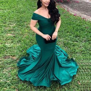 2021 Emerald Green Mermaid Prom Dresses Court Train Off The Shoulder V Neck Enkel Enkel Party Gown Afton Dress