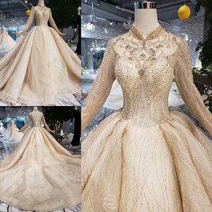 2019 Ny guldkula klänning Dubai bröllopsklänningar med långa ärmar High Neck Luxury Beaded Arabic Färgglada Bridal Gown Couture Custom Made Real