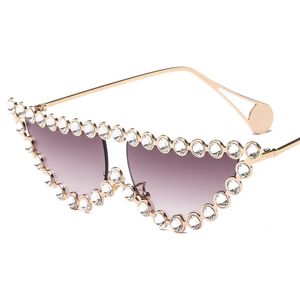 2019 moda elmas çerçeve kedi göz güneş kadınlar lüks vintage üçgen shades için rhinestone güneş gözlüğü kadın metal uv400