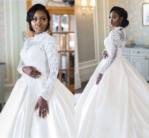 Muzułmańska Plus Size Suknie Ślubne Afryki Aplikacje Koronki Długie Rękawy Suknia Ślubna Satyna tylna Zadaszona Przyciski Suknie Ślubne Szaty De Mariée