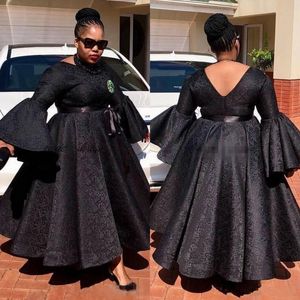 Wiosna 2020 Puffy z długim rękawem Plus Size Prom Dresses Boat Neck Puffy Linia Długość kostki Czarne Koronki Formalne Suknie For Black Girls