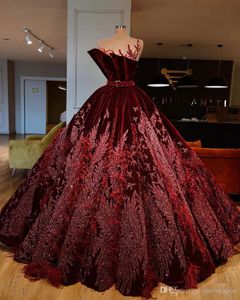 Borgonha Velvet luxo Sparkly lantejoulas Balll Vestido Prom Dress Vintage Formal Evening Partido vestido com penas Vestidos Quinceanera