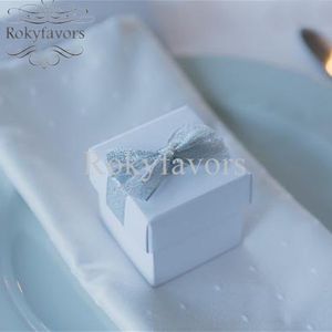 30PCS 2inch Square White Candy Boxes Wedding Favors Anniversary Party Sweet Package Chocolate Holder Birthday Table Reception Decors Supplie