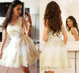 Cute Tulle A-Line V-Neck Cocktail Dress Short with Gold Appliques Lace Above Knee Party Dresses Mini Special Occasion Dresses