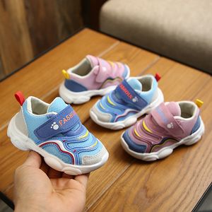 1-2 år gammal vårhöst baby flicka pojke toddler spädbarn mjuk bottenstygn färg andas och antiskid sneakers löper skor walker