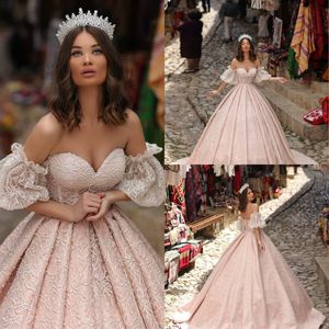 Bollkakor Bröllopsklänningar Kortärmad Axelpärlor Appliques Satin Bridal Gowns Sweep Train Vestidos de Novia