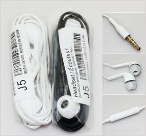 J5 S4 Earphones EG900 mm Jack In Ear Headphones Headset Kabelkablar med MIC Remote Control Hörlurar för Samsung Galaxy S Plus Note TPE