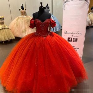 Kırmızı Quinceanera Omuzdan Kıyafetler fırfırlar boncuklu payetler balo elbisesi tül korse arka özel yapım balo tatlı artı boyutu