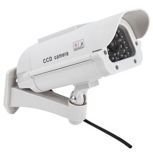 Solenergi Realistisk Dummy Surveillance Security CCTV Klistermärke Kamera Blinkande Röd LED Ljus med falsk videokabel