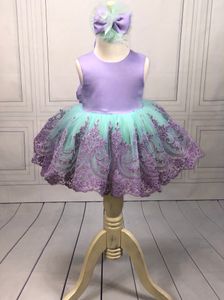 Маленькая принцесса Платья для девочек с цветочным принтом Многоуровневое короткое детское театрализованное платье Фиолетовые аппликации Вечеринка на день рождения