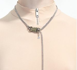 AtelierSo Nuovo bottone chic multiuso Collana concisa pendente femminile catena alla moda clavicola