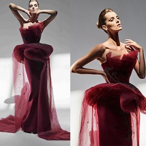 2020 Yeni Dubai Gelinlik Modelleri Straplez Pullarda Aplike Kat Uzunluk Uzun Formal Elbise Peplum Ruffles Durum Parti Abiye