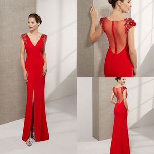 Modest Red Mother Of The Bride Dresses Cap Sleeves V Neck Mothers Plus Size Evening Dress Floor Length Prom Dresses