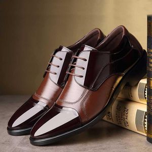 Biznes Oxford Skórzane buty Męskie Oddychające Gumy Formalne Sukienka Buty Męskie Office Wedding Mieszkania Obuwie Mokassin Homme