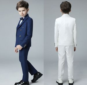 Skräddarsydda Royal Blue Long Sleeve Boys Prom Tuxedos Suits Double-Breasted Manliga barn Formella bröllopsklänningar (Jacka+Pants+Bow-Tie)